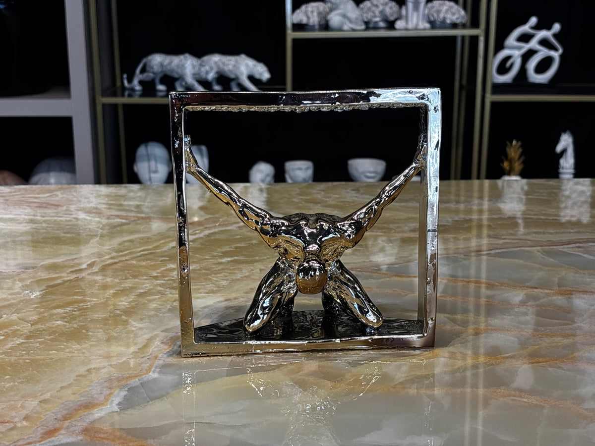 Tutsak Adam Gold Dekoratif Obje