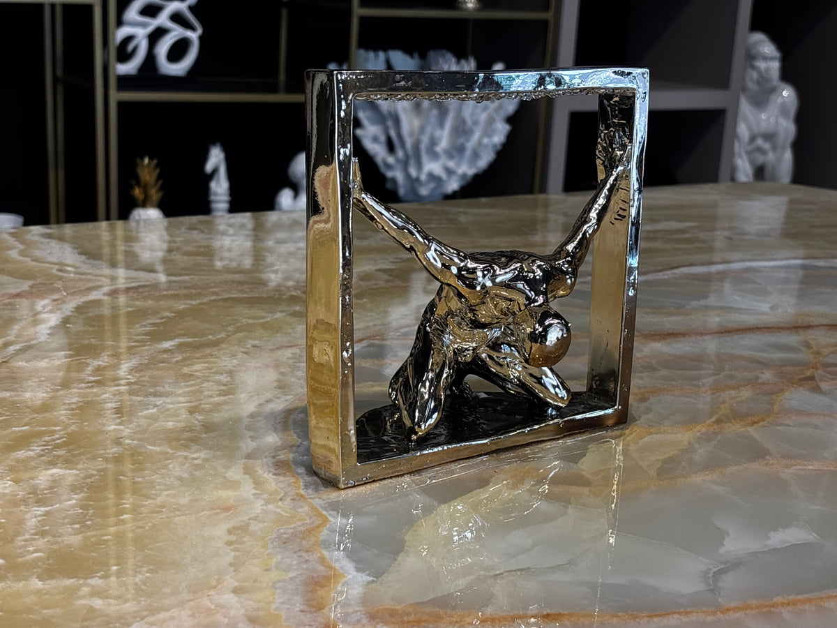 Tutsak Adam Gold Dekoratif Obje