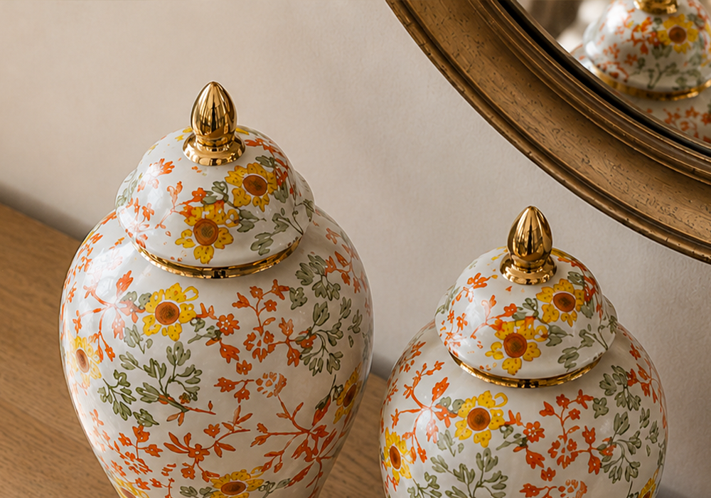 Fiora gold detaylı çiçek desenli dekoratif seramik vazo seti kapak detay
