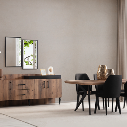 Ceviz/kahverengi tonlarda modern konsol, üzerinde aynalar ve siyah kadife sandalyelerin bulunduğu yemek odası.