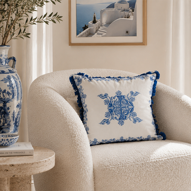 Mare Blue Saçaklı Dekoratif Kırlent Kılıfı Akdeniz manzaralı lüks salon dekorasyonu