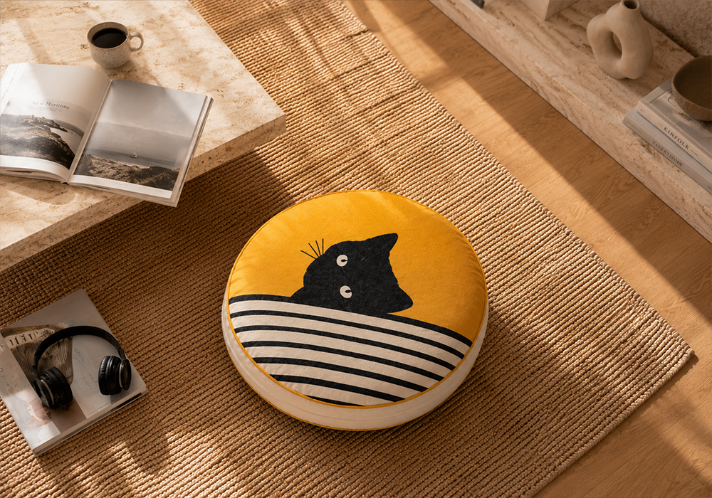 Çocuk odası ve salon dekorasyonuna uygun kedi desenli yer minderi