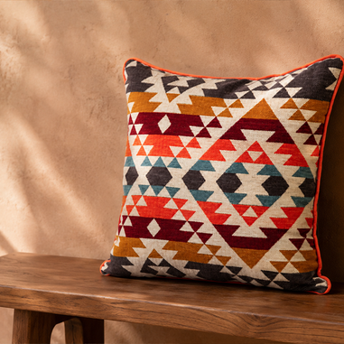 Nomad Dekoratif Kırlent Kılıfı geometrik motifli renkli kırlent modeli