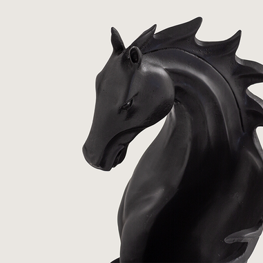 Siyah at figürü dekoratif aksesuar