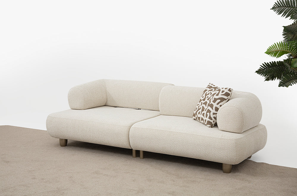 Homevse Soho model antik gold ayaklı, krem tedy kumaşlı modern koltuk takımı, yuvarlak hatlı ve açılabilir sırt mekanizması detaylı.