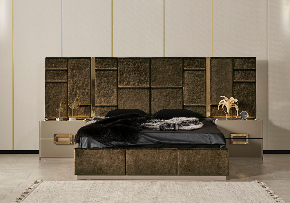 Modern bej yatak odası gold renk detaylı bej başlık ve karyola