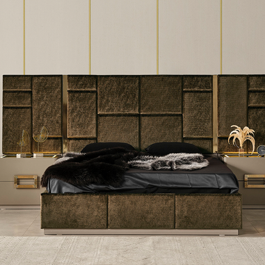 Modern bej yatak odası gold renk detaylı bej başlık ve karyola